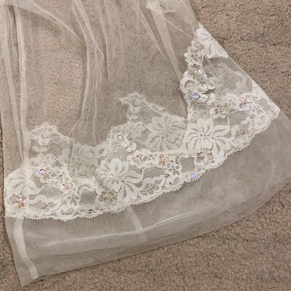 New Gorgeous Victorias Secret trousseau - Picture 2 of 4
